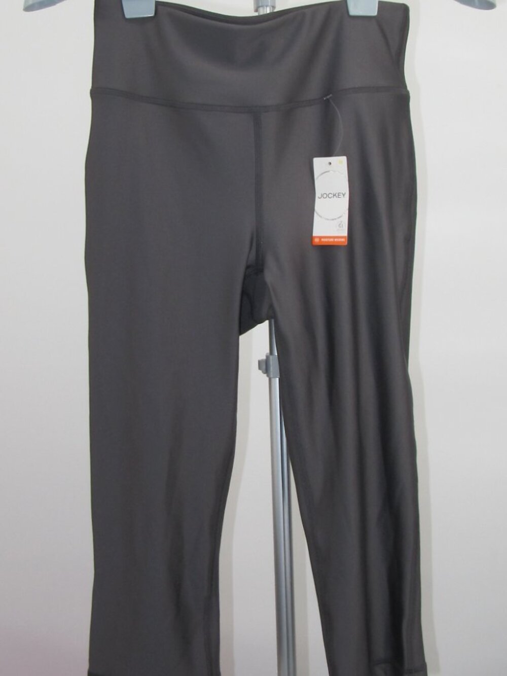 NWT JOCKEY moisture wicking CAPRI performance legging GRAY size M 15717